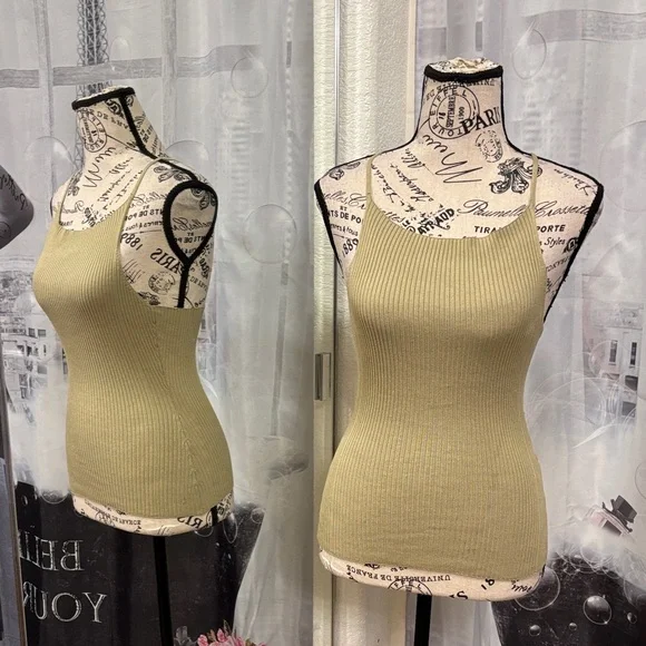 Zara Ribbed Racerback Tank - Picture 3 of 7